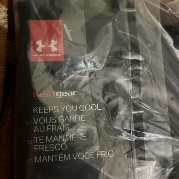 Under Armour Performance Range Tactical Button Collar Heat Gear Top S - Picture 9 of 9